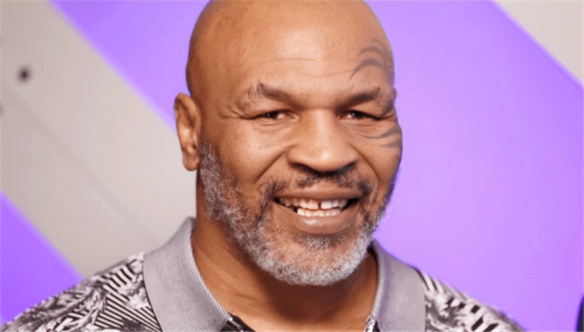 案例：拳王泰森来华瞻仰毛主席遗容，坦言：在他面前，我很渺小