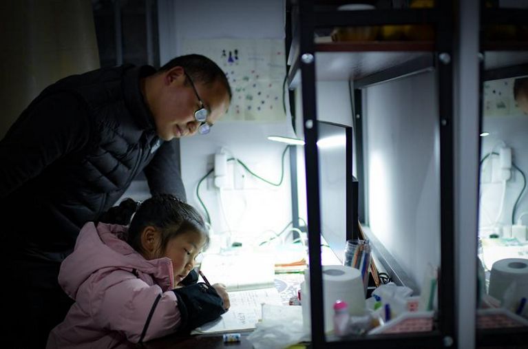 小学生几点睡觉有利于学习好,上学的孩子晚上几点休息最好