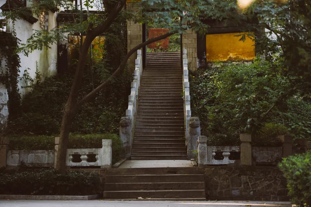 常熟银湖园林古典别墅,常熟四大私家园林