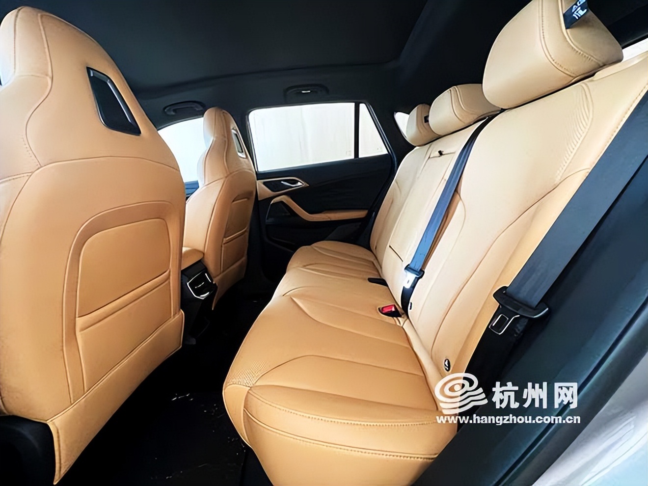 寻求自我突破试驾荣威rx5max,新款荣威rx5max2.0试驾视频