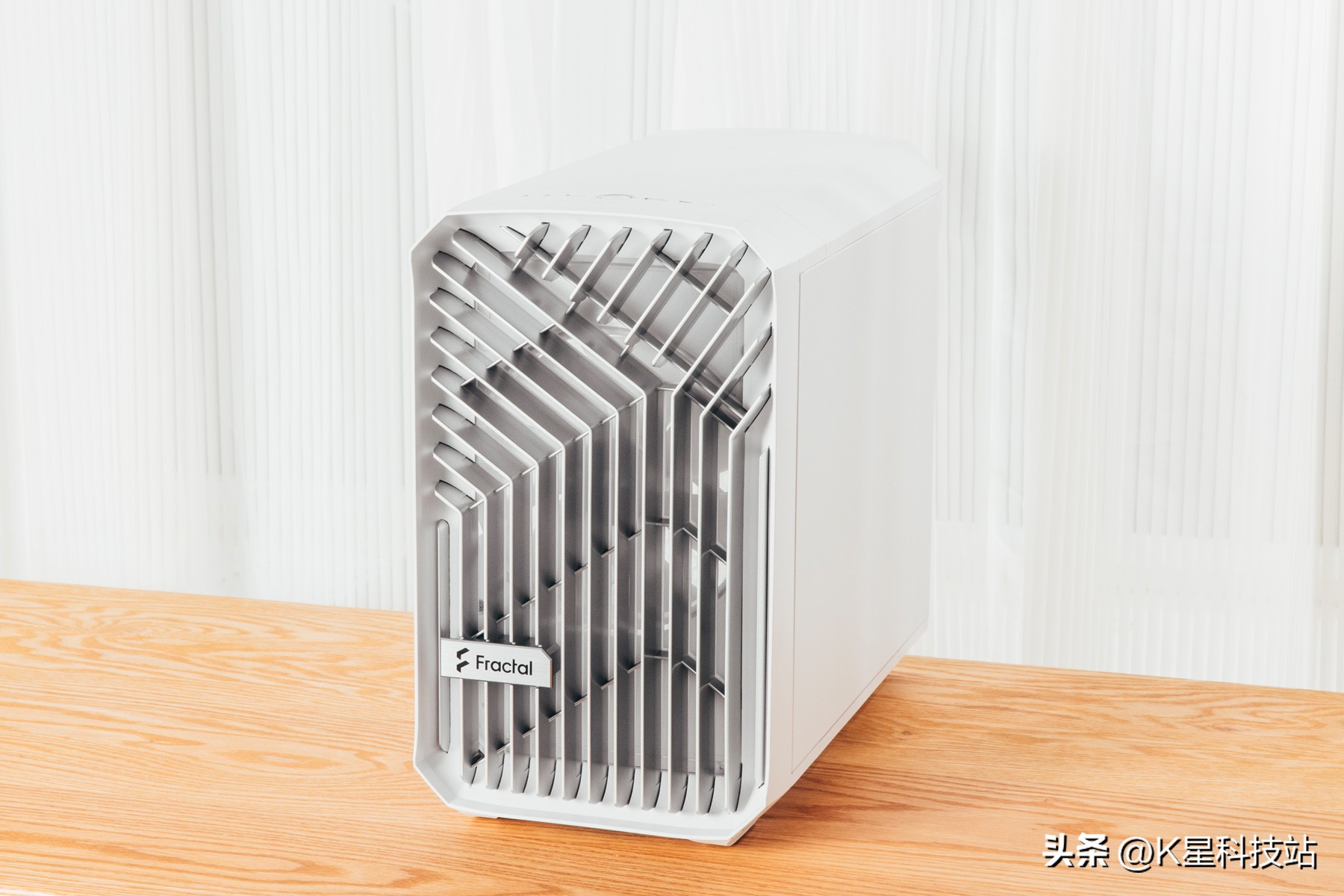 鍗庣x670e涓绘澘涓婁粈涔坈pu,鍗庣strixz690-e瑁呮満瑙嗛