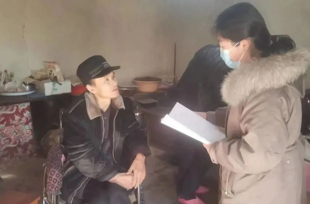 我县多形式开展“组织送暖、*党**员送福”志愿服务活动