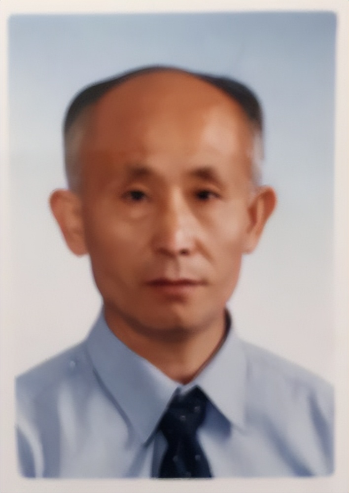 众诗人品读许庆胜《诗坛胡松夏现象解剖》专著诗•50首