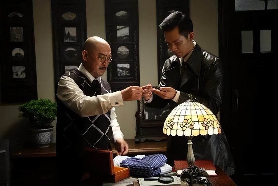 比潜伏悬崖更好看的谍战剧,浅谈悬崖和潜伏平起平坐的谍战剧