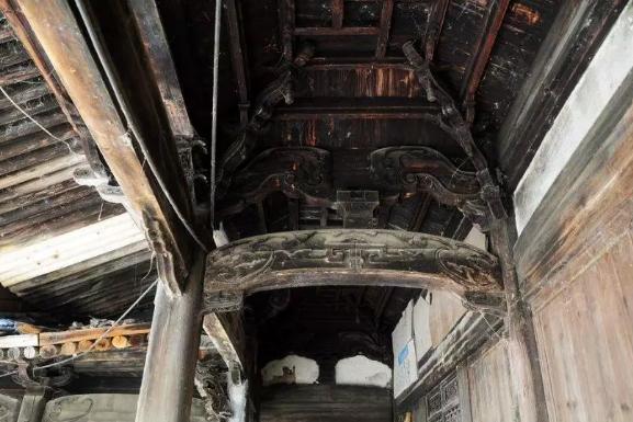 木结构屋顶如何防虫防腐处理,古建筑木结构怎样防白蚁