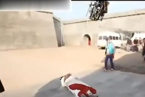 赵丽颖拍戏受伤视频,赵丽颖坠马受腰伤拍哪部戏