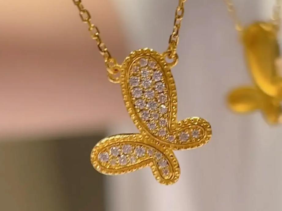 怎么把黄金首饰戴出高级感,黄金首饰怎样佩戴才不俗气