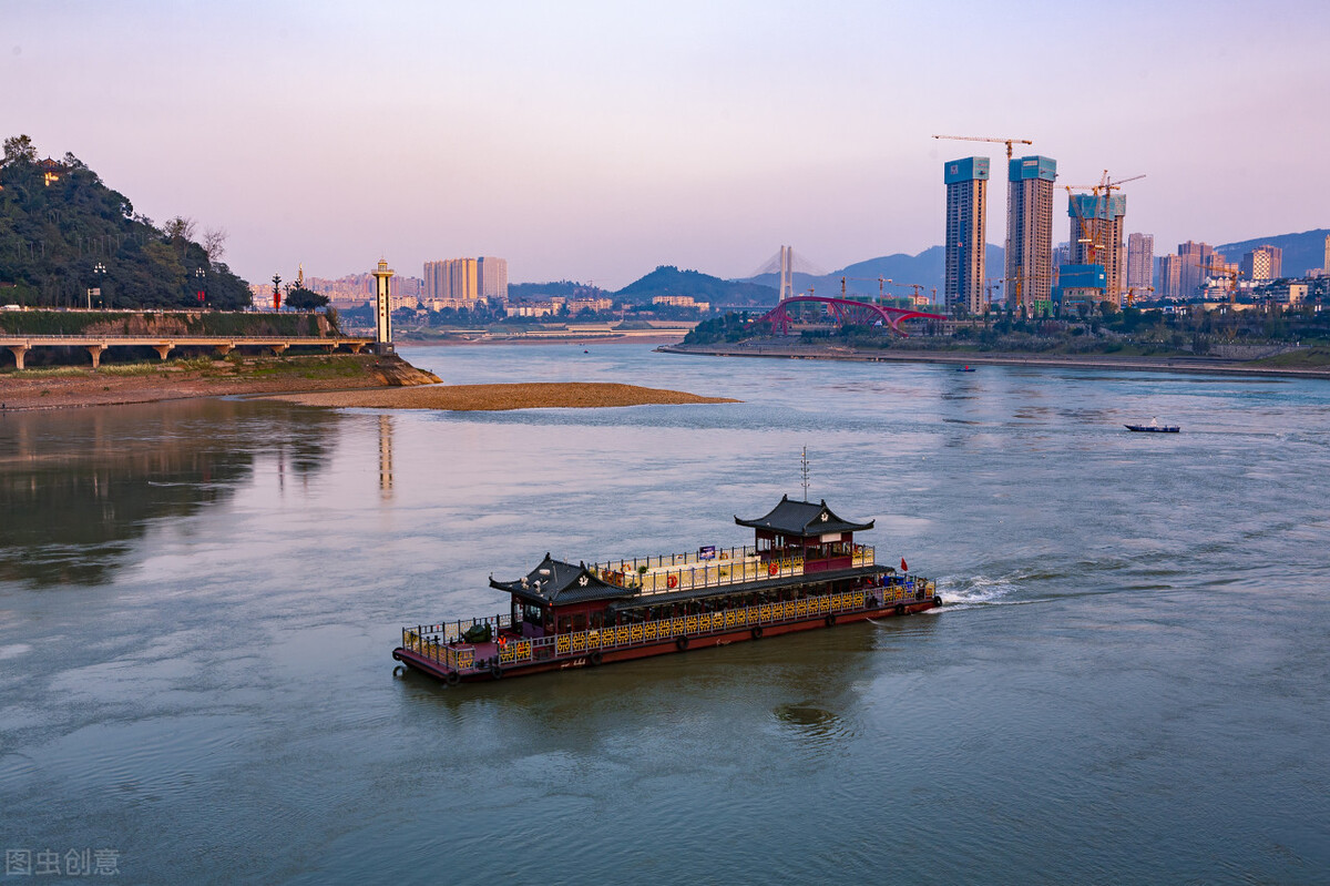 从宜宾到上海，跟着古诗词领略长江沿岸大好河山