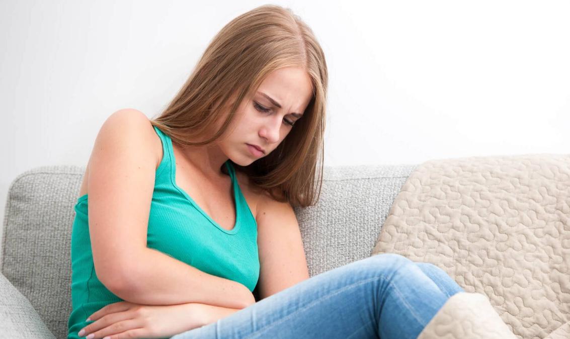 月经“堵”在阴道大半年，积了一瓶矿泉水那么多