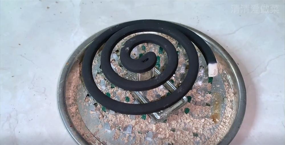 蚊香断了先别扔！放进水中泡一泡，解决生活大烦恼，真厉害