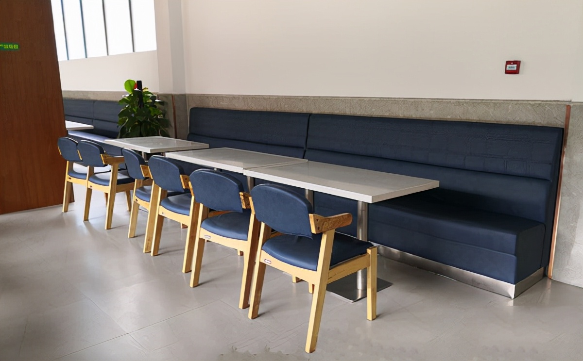 简易食堂桌椅批发,食堂用的桌椅套装