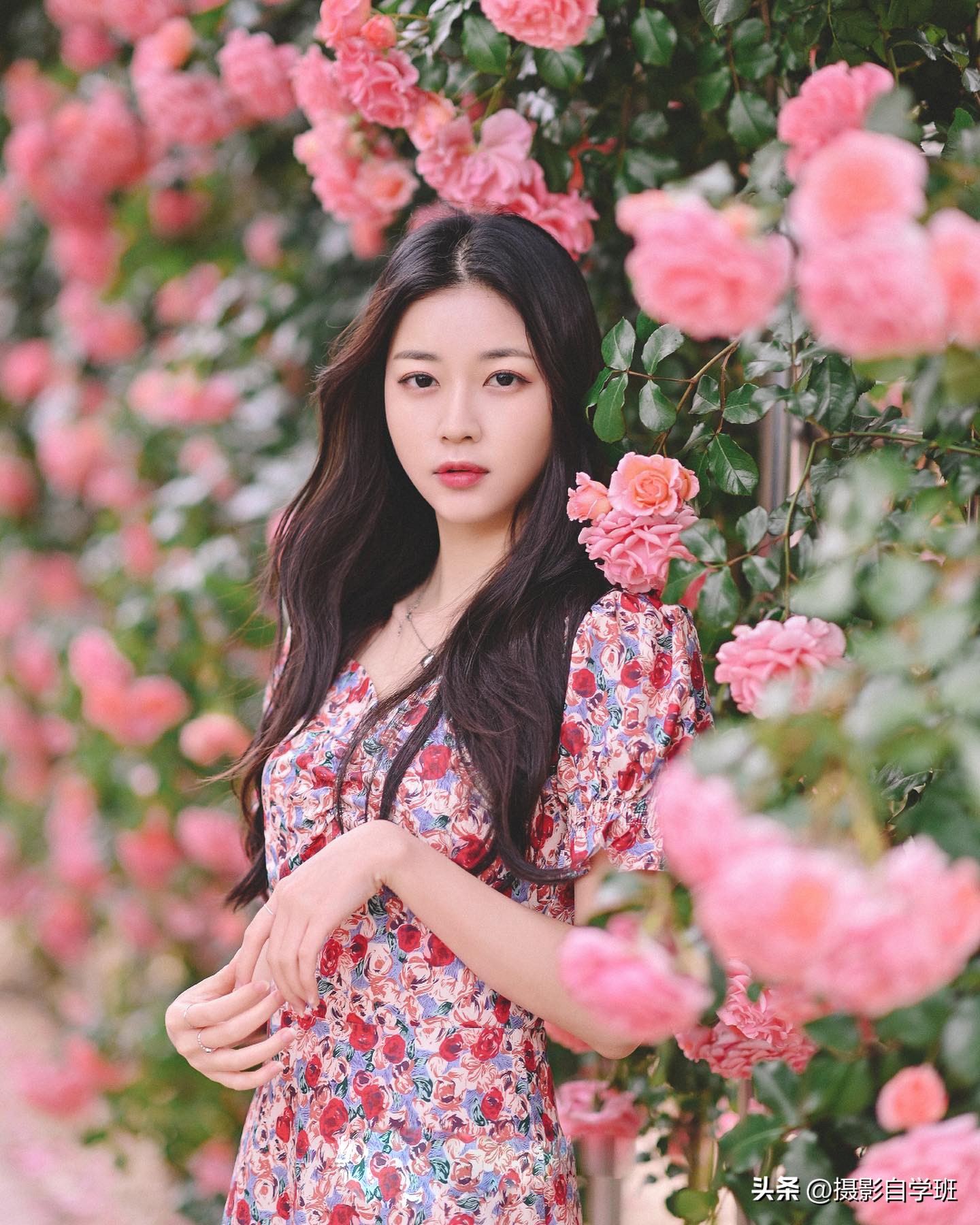 夏日人像摄影姿势摆拍教程,夏天摄影拍照技巧