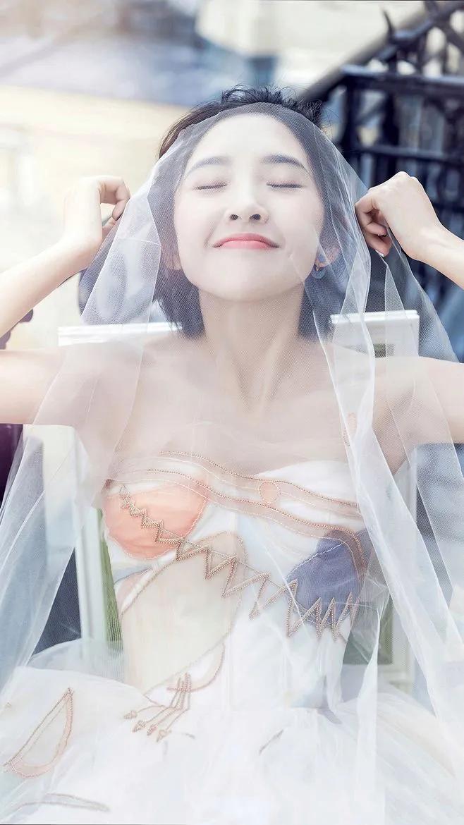 唐艺昕年轻时颜值,唐艺昕惊艳写真大图