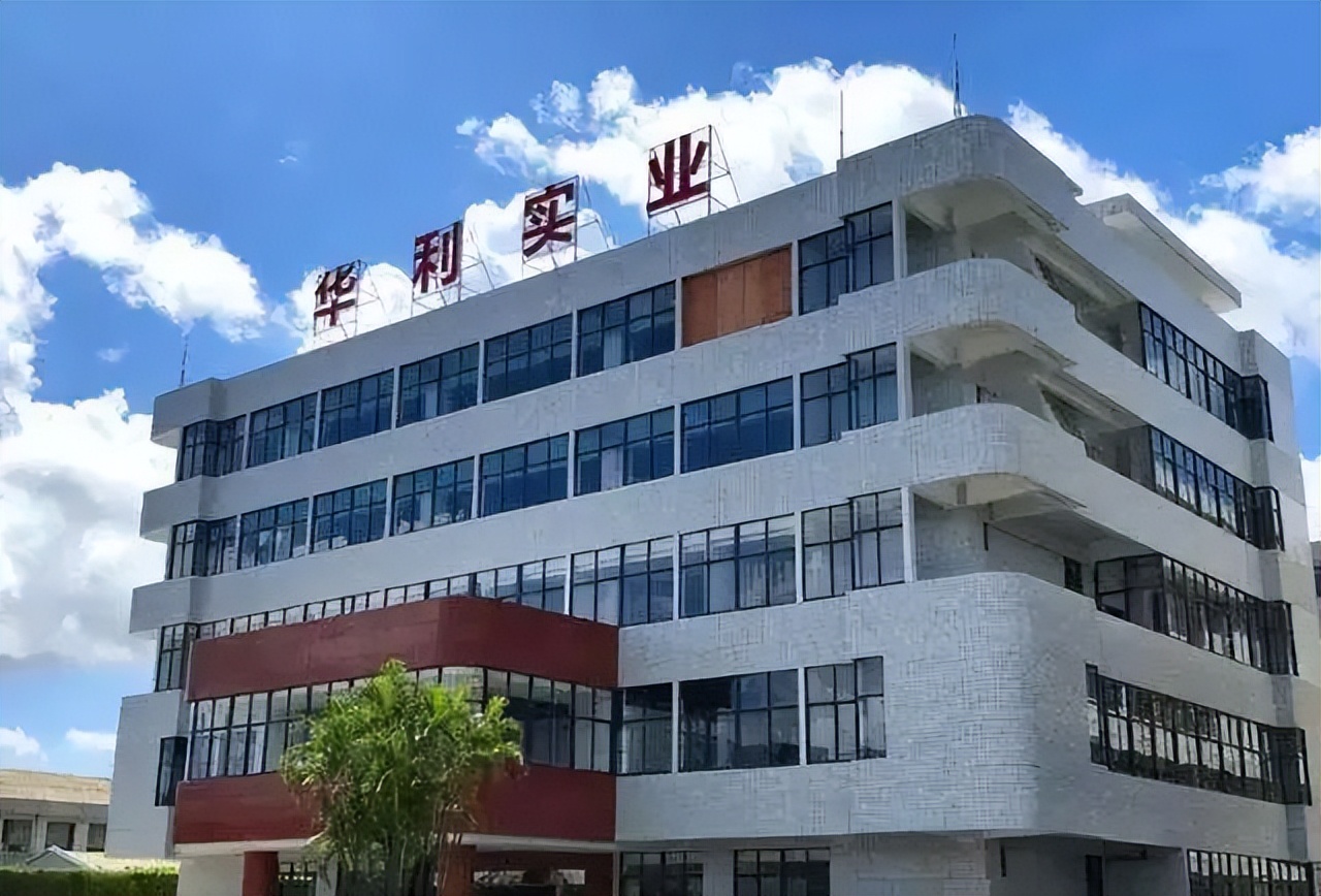 皮鞋百丽和clarks,百丽和clarks哪个好