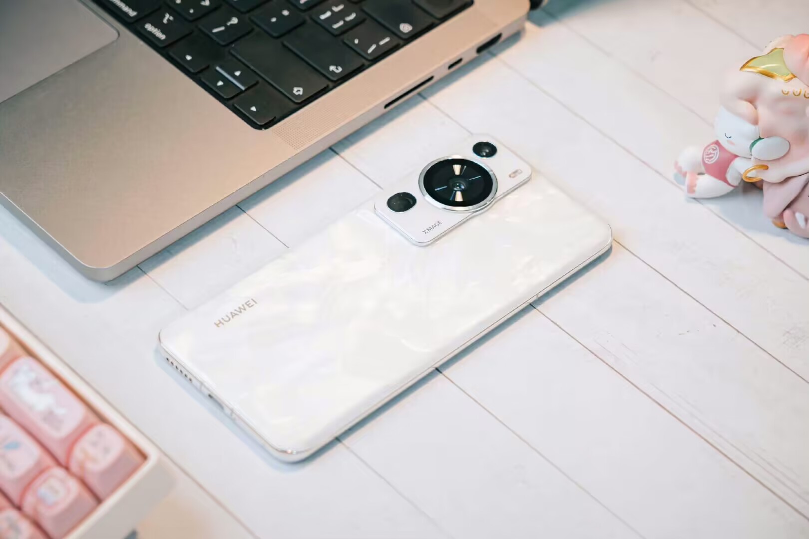 突然变香了！华为P60Pro直降940元，网友：还买什么iPhone14Pro