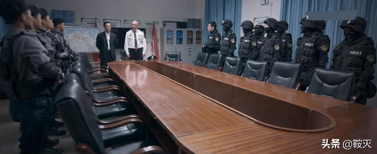 李易峰暗夜行者豆瓣评分7.2,李易峰暗夜行者杀青后照片