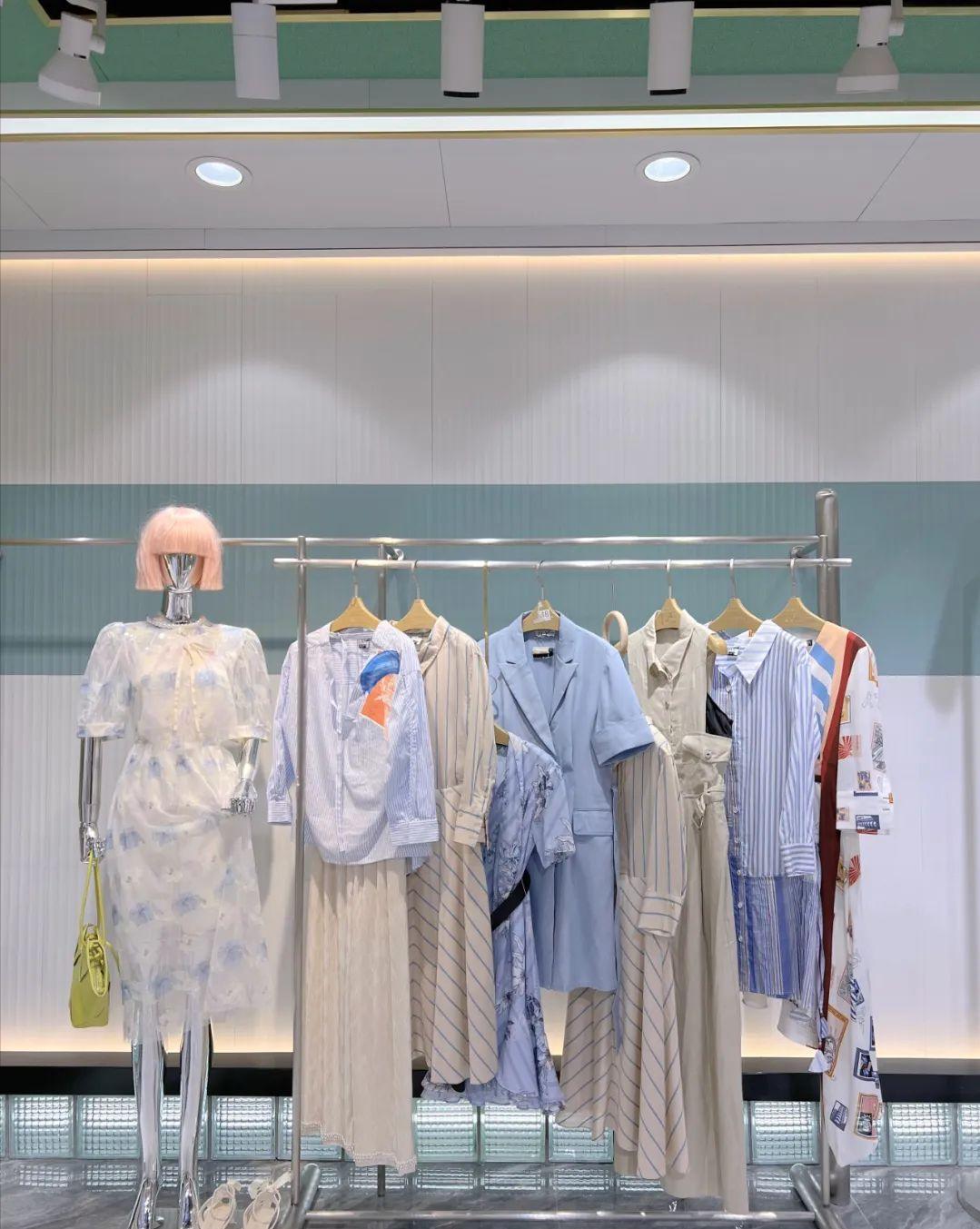 lily女装夏季连衣裙,lily女装针织衫连衣裙