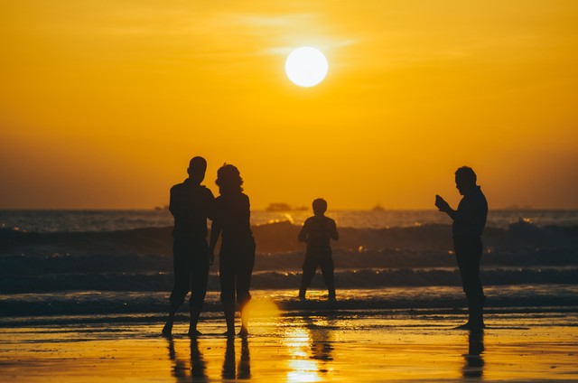 销售朋友圈哪些该发哪些不该发 (有什么适合销售发的朋友圈)