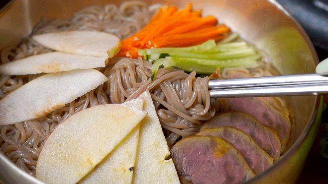 天河韩综同款「炭火烤肉」，一来就霸屏必吃榜