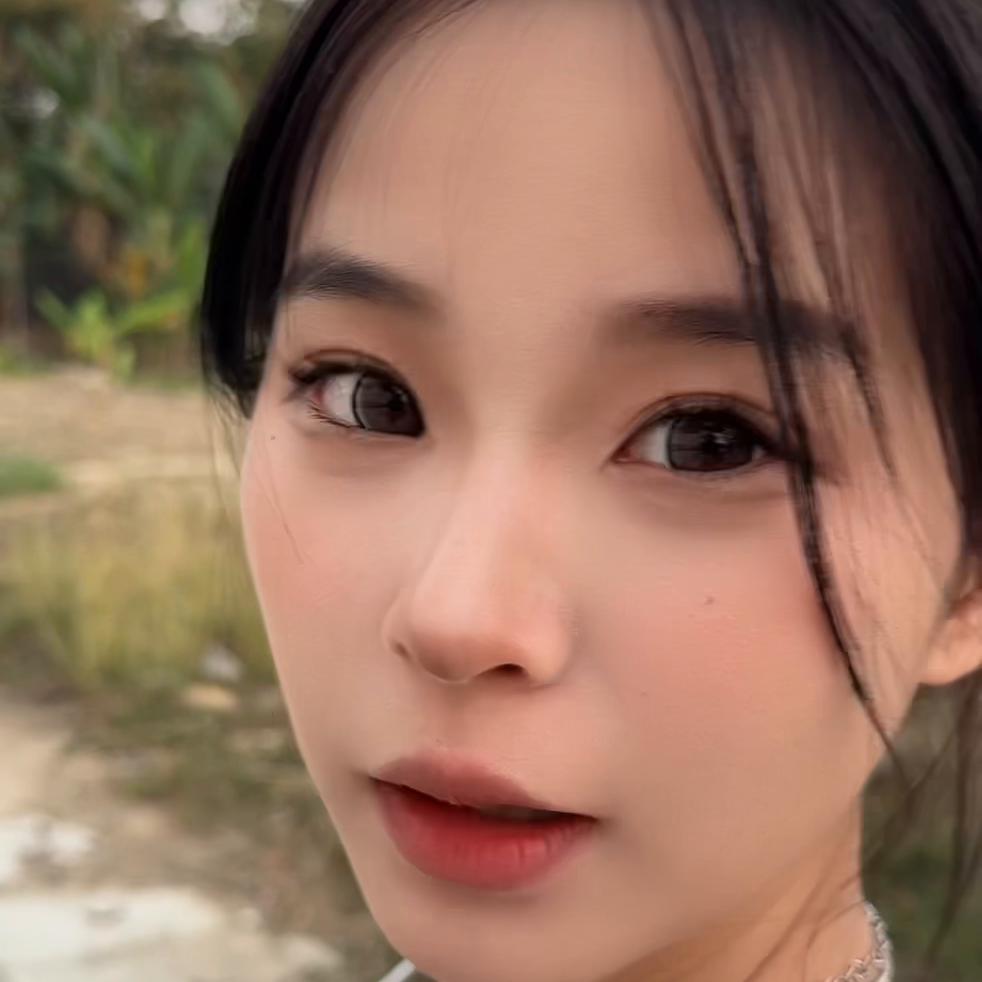 卖翡翠的缅甸表妹,缅甸表妹玩翡翠