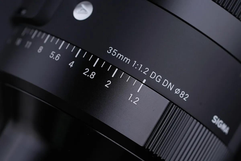 新手微单镜头怎么选？一步到位最省钱吗？索尼E卡口微单镜头推荐