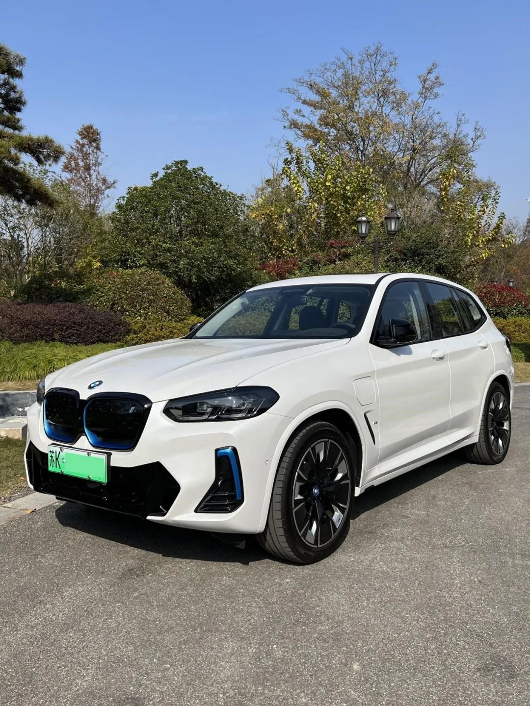 宝马三系330li驾驶感受,拥有一辆宝马三系的体验