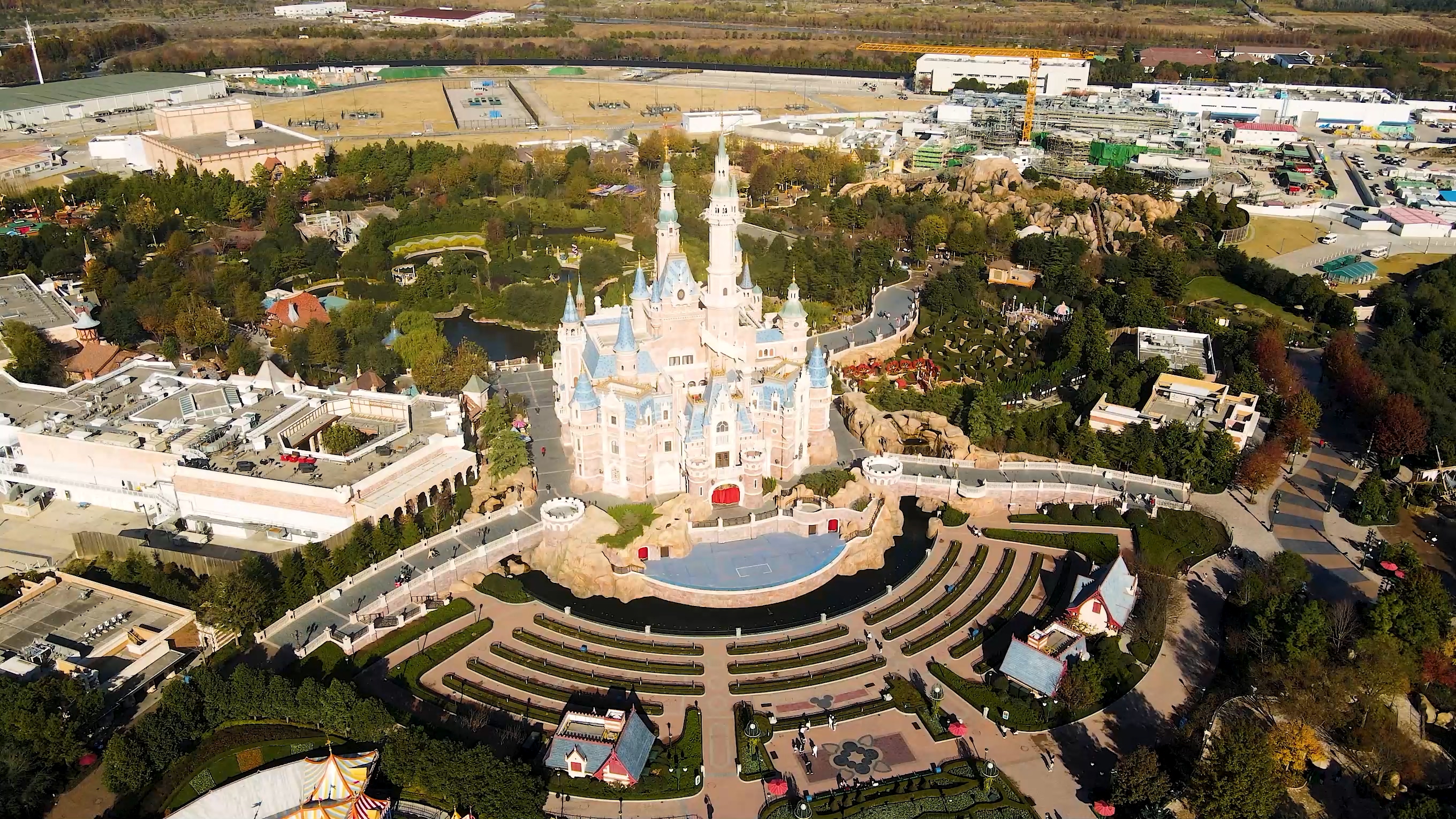 上海迪士尼北京环球客流对比,为什么上海迪士尼比北京环球成功