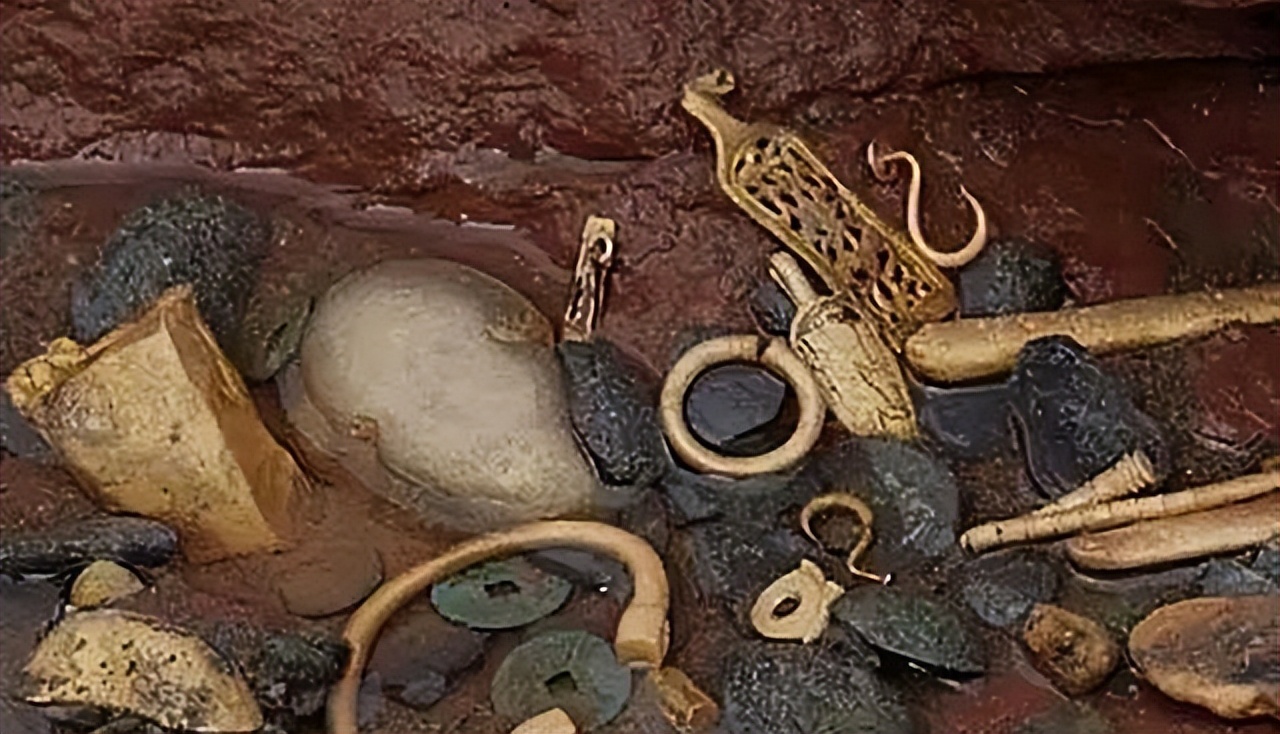 张献忠江口沉银黄金现场图,张献忠沉银哪一年发掘的