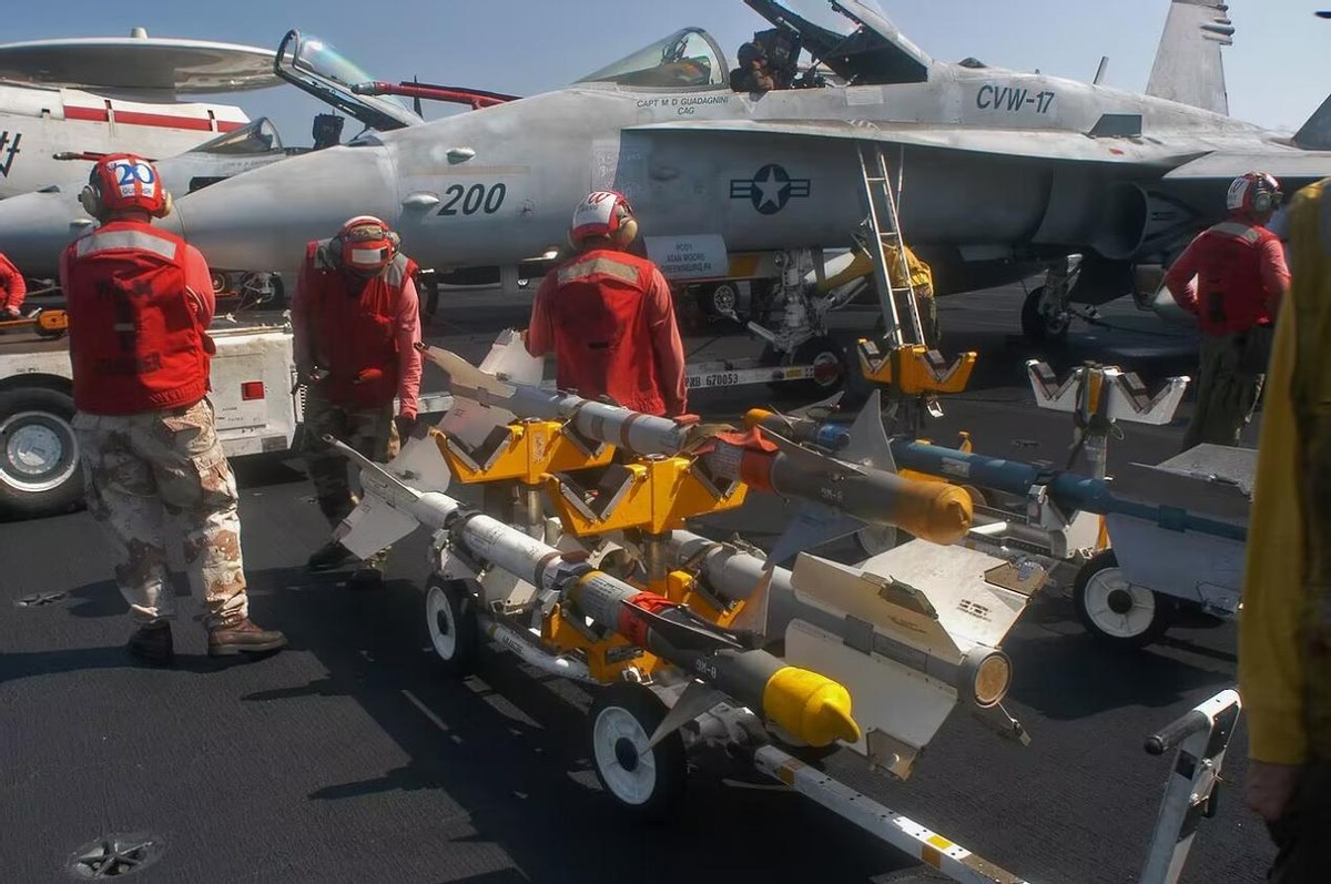 死路一条,毫无胜算!对台军售只能害了台湾,那还买*器武**干啥?