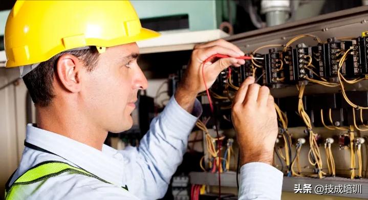 干了十年电工感觉没前途,干了十几年电工有没有电