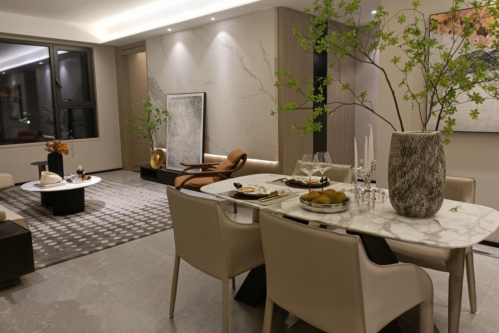 家用餐桌是圆桌好还是方桌好,餐桌圆桌选多大尺寸最合适