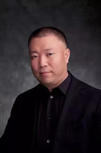 亿万富豪情迷外甥女，后来两家家破人亡，他更是被剁成上百块