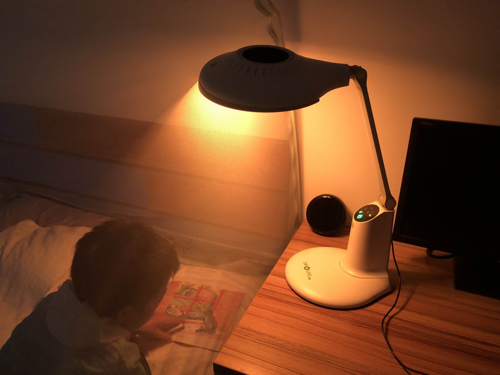 护眼台灯学习防蓝光专用测评,防近视台灯护眼学习灯