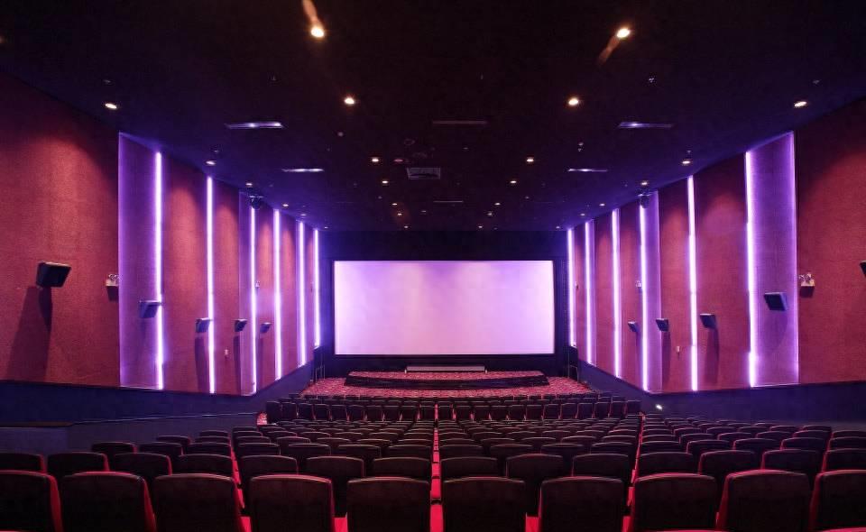 影院分区售票引争议,影院分区售票应规范透明