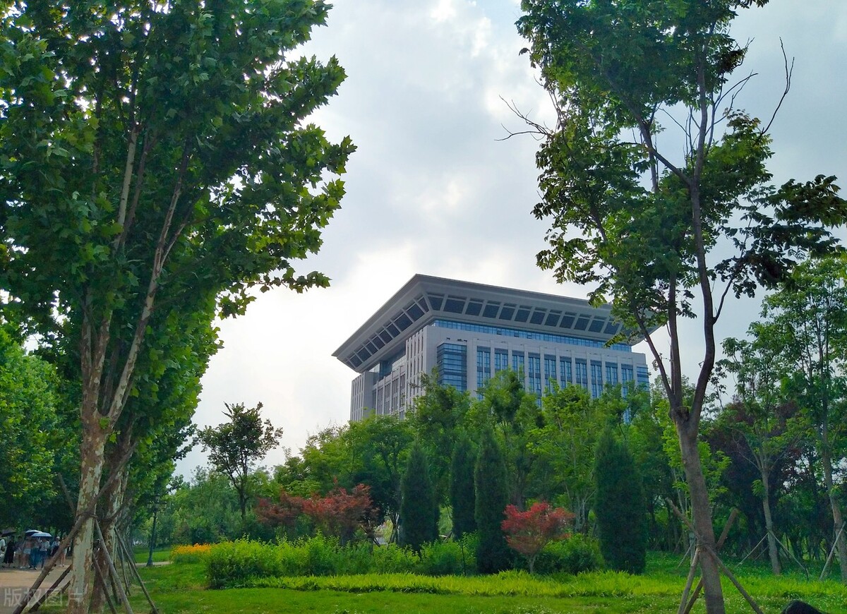 浅谈河南财经政法大学——河南最顶配的院校