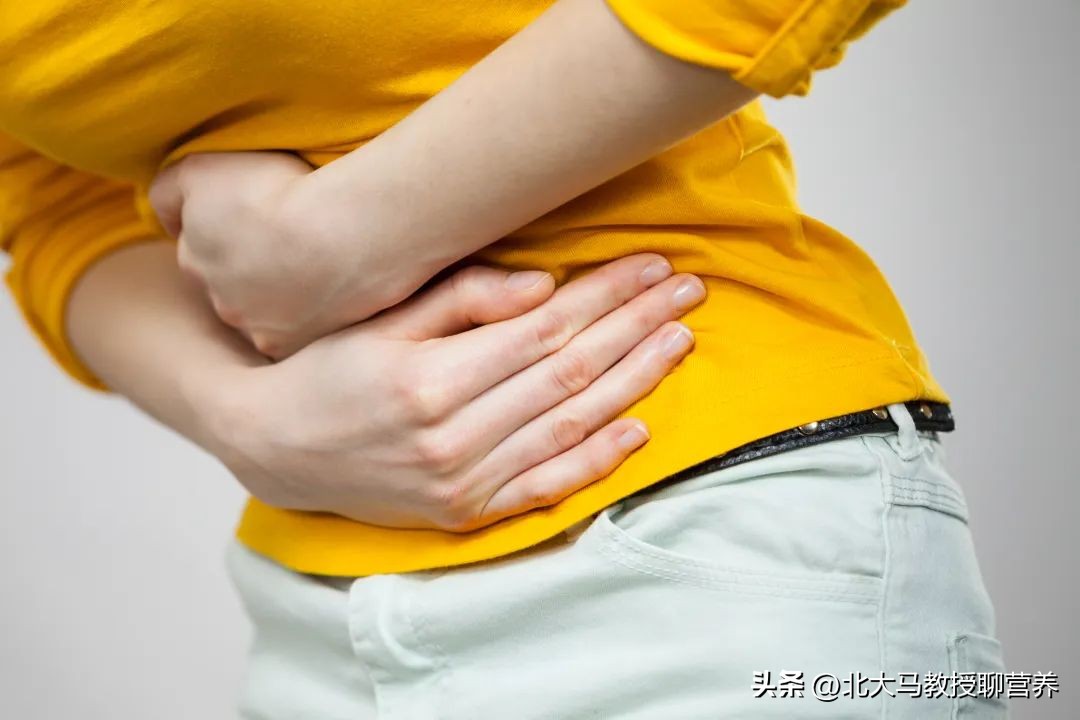 发芽土豆把芽去掉还能吃吗,发芽的土豆怎样去掉土豆里的素