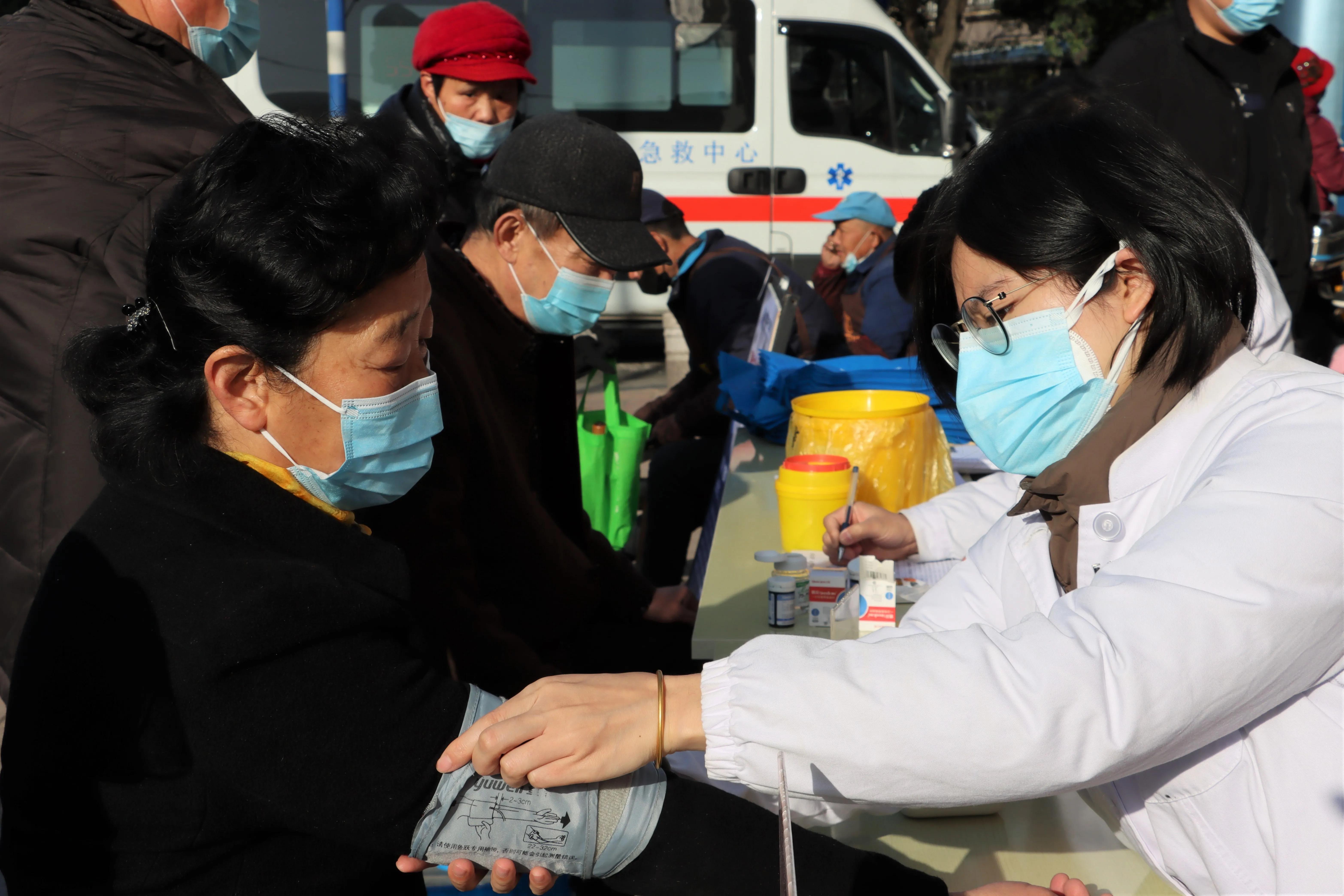 为老人送温暖志愿服务,为社区老人服务献一份爱心