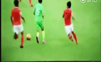 球没踢的情况下怎么练球,球还可以这样踢