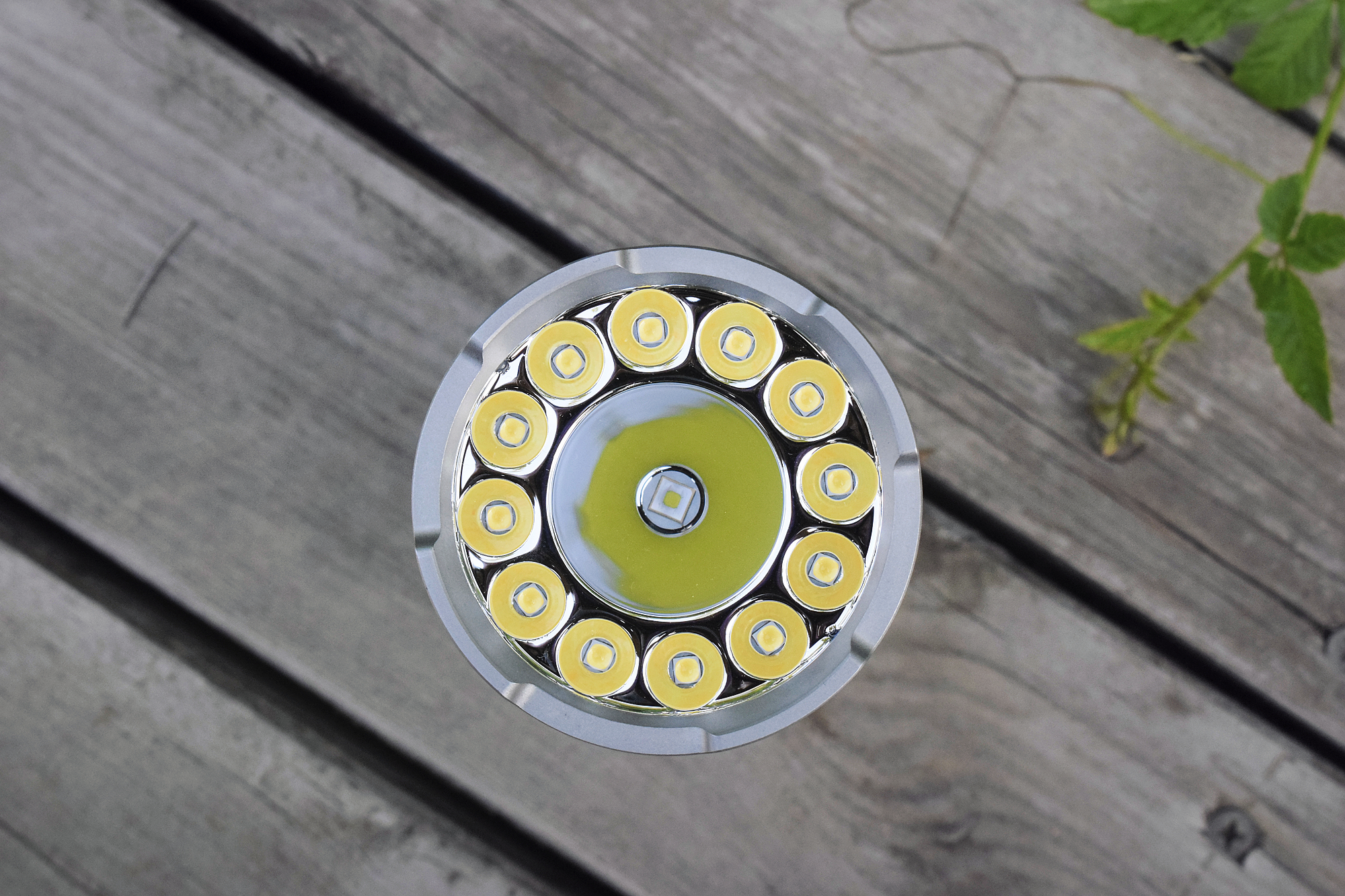 索菲恩sc33手电测评,索菲恩ts30spro专业户外手电