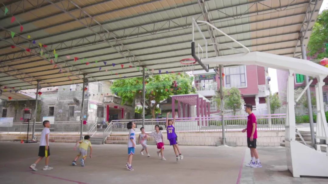 一河两岸广州美景效果图,西樵崇北足球场