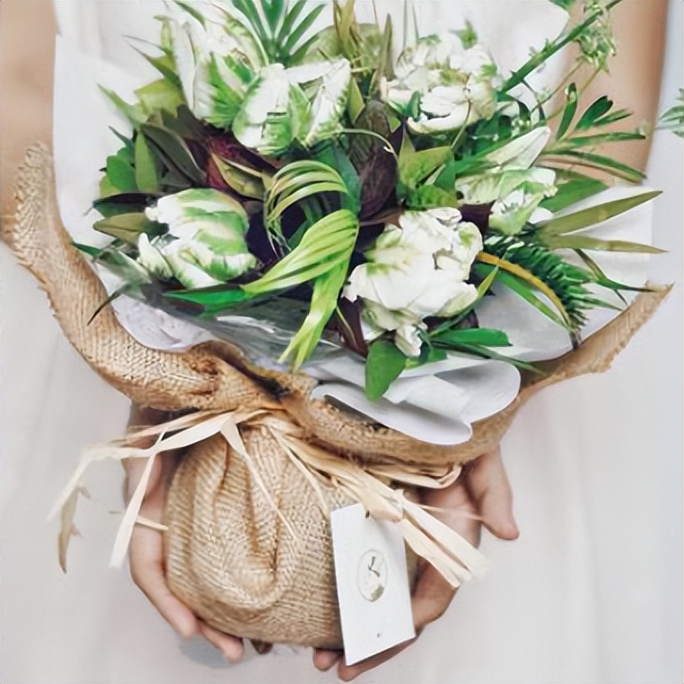 如何把自己做的花束拍出高级感,有哪些便宜好看的花束教程