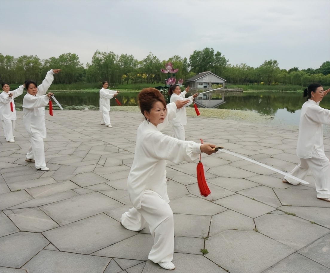 睡眠运动障碍是因为什么引起的,睡眠障碍与运动干预