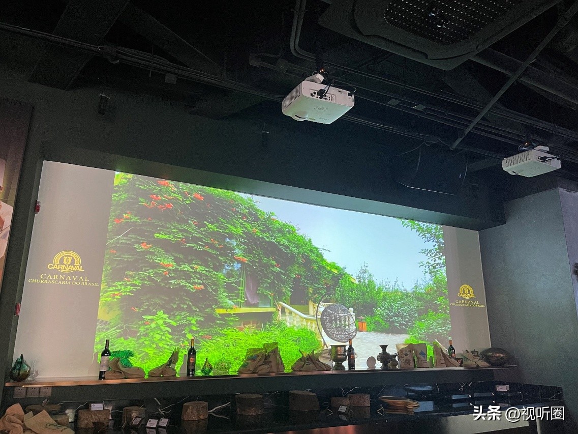 兆龙饭店特色,兆龙饭店顶层餐厅