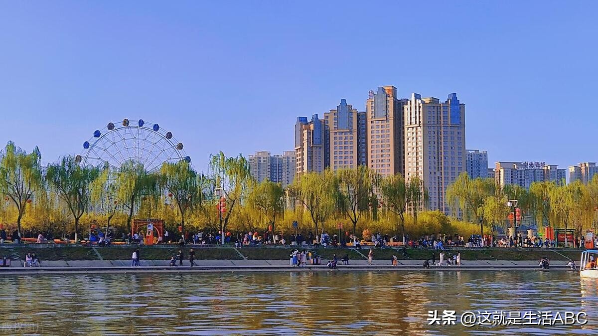 咸阳湖是咸阳护城河吗,咸阳湖喷雾