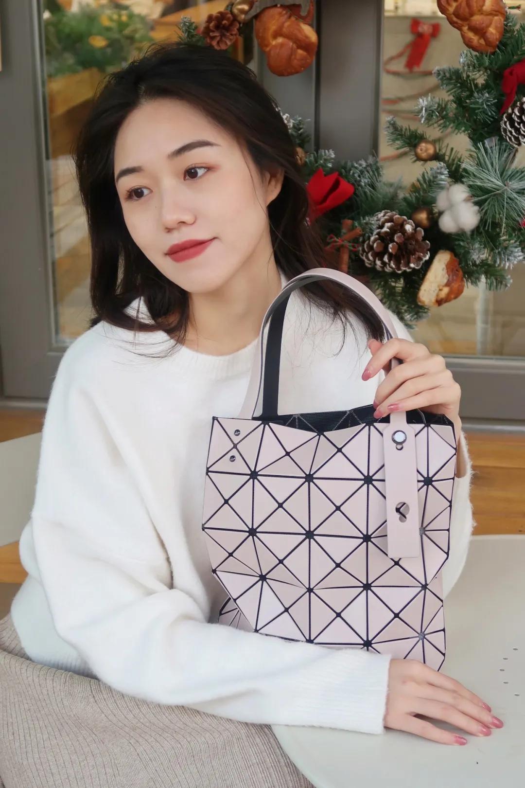 倪妮和张小斐脸型,倪妮和张小斐谁更好看