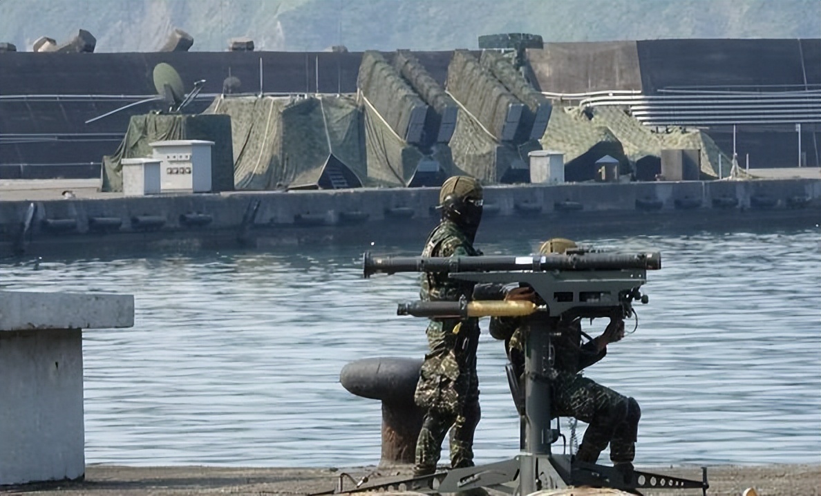 美国针刺导弹抵达台湾,台当局铁了心的要和大陆开战了