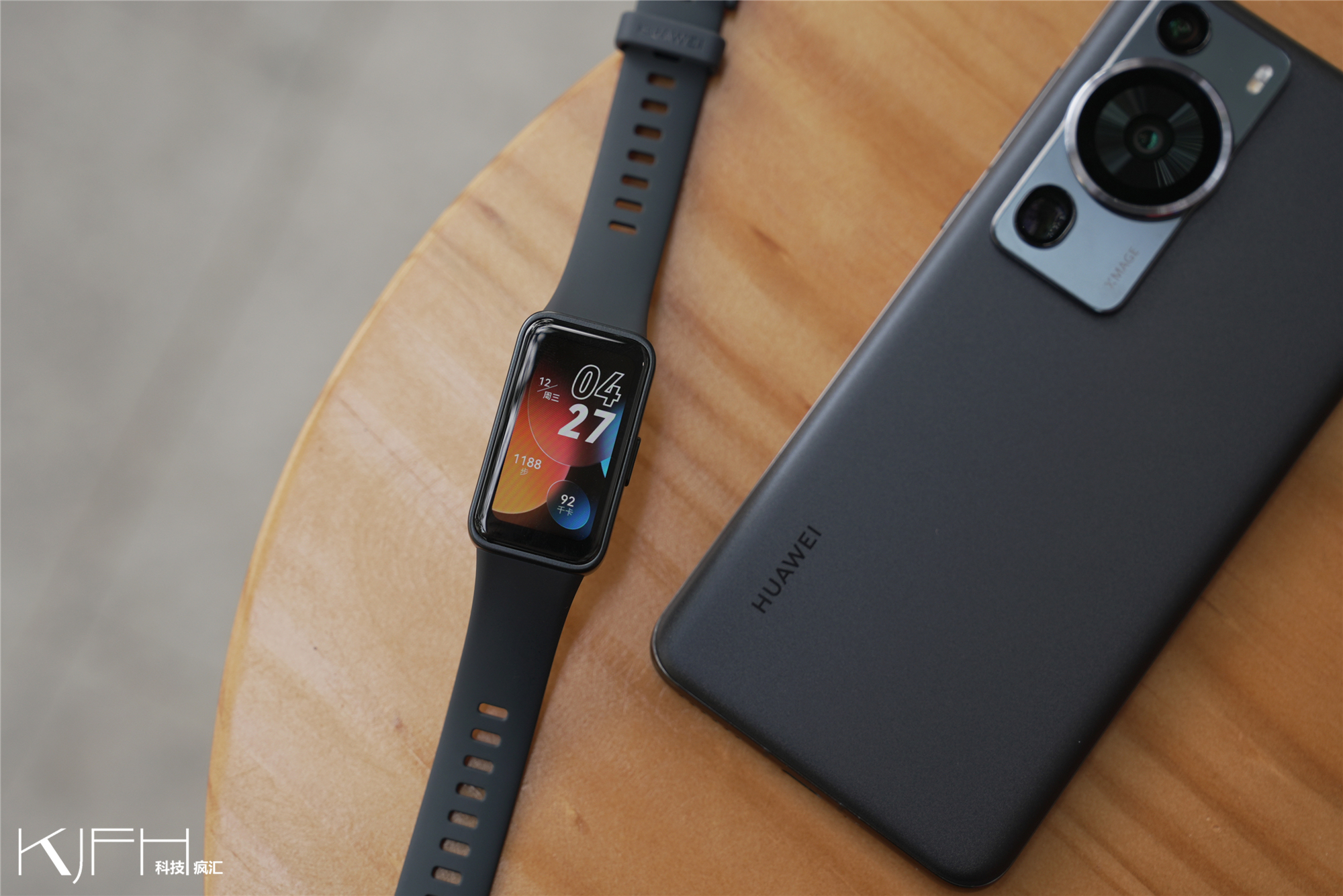 华为手环8续航时间实测,华为手环8pro和红米手表3