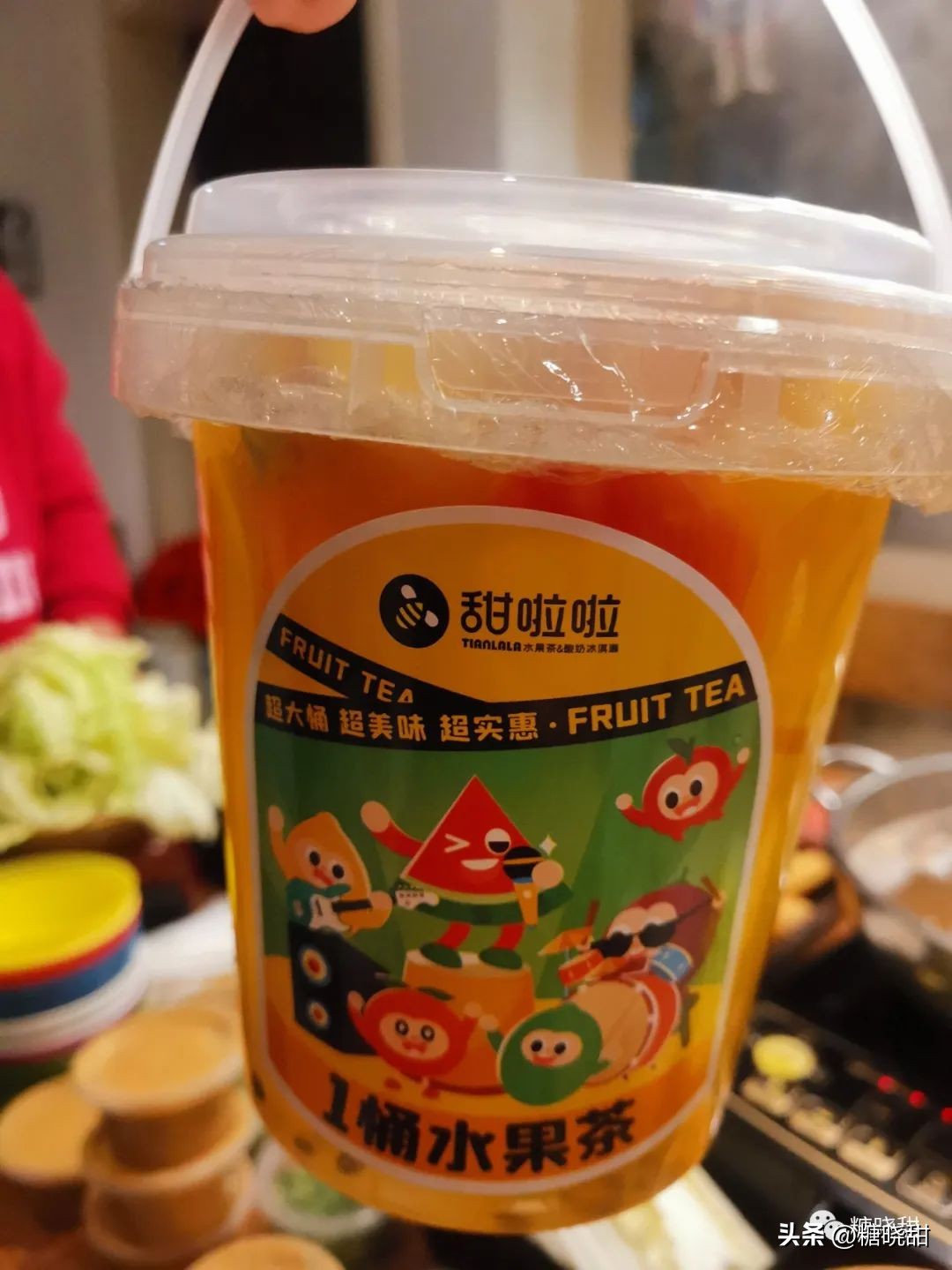 喝了十个品牌，三十款奶茶，终于找到了夏天的“解药”