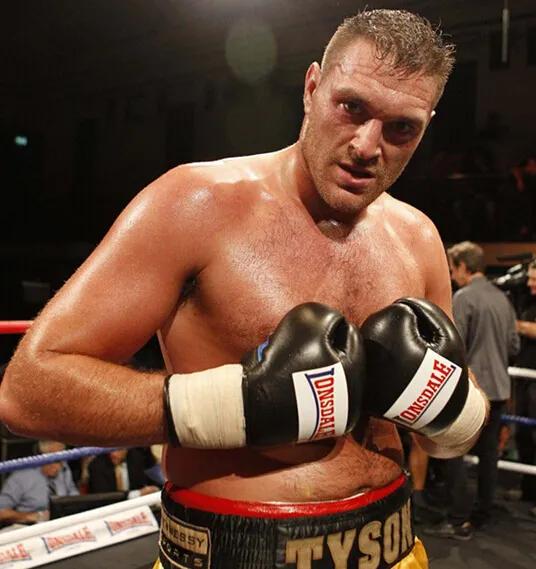 身高2米拳王,身高2米年轻的拳王