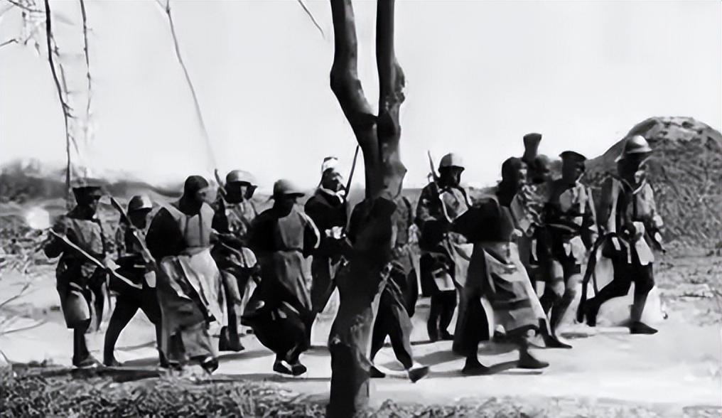 抗日战争什么部队战斗力最强,抗日战争时期中国军队骨瘦如柴